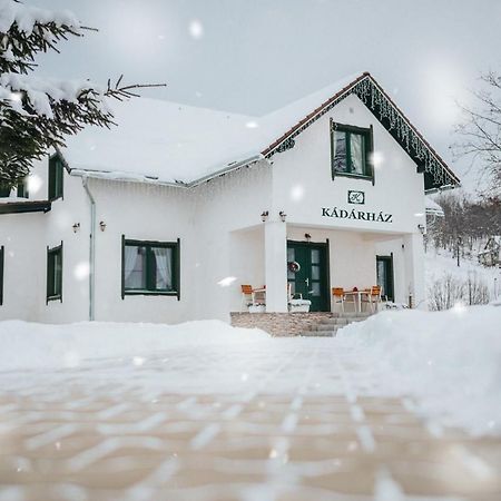 Kadarhaz Bed & Breakfast Vlahita Exterior photo